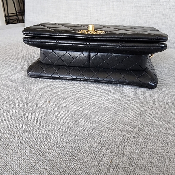 Chanel flap bag - Picture 15 of 16